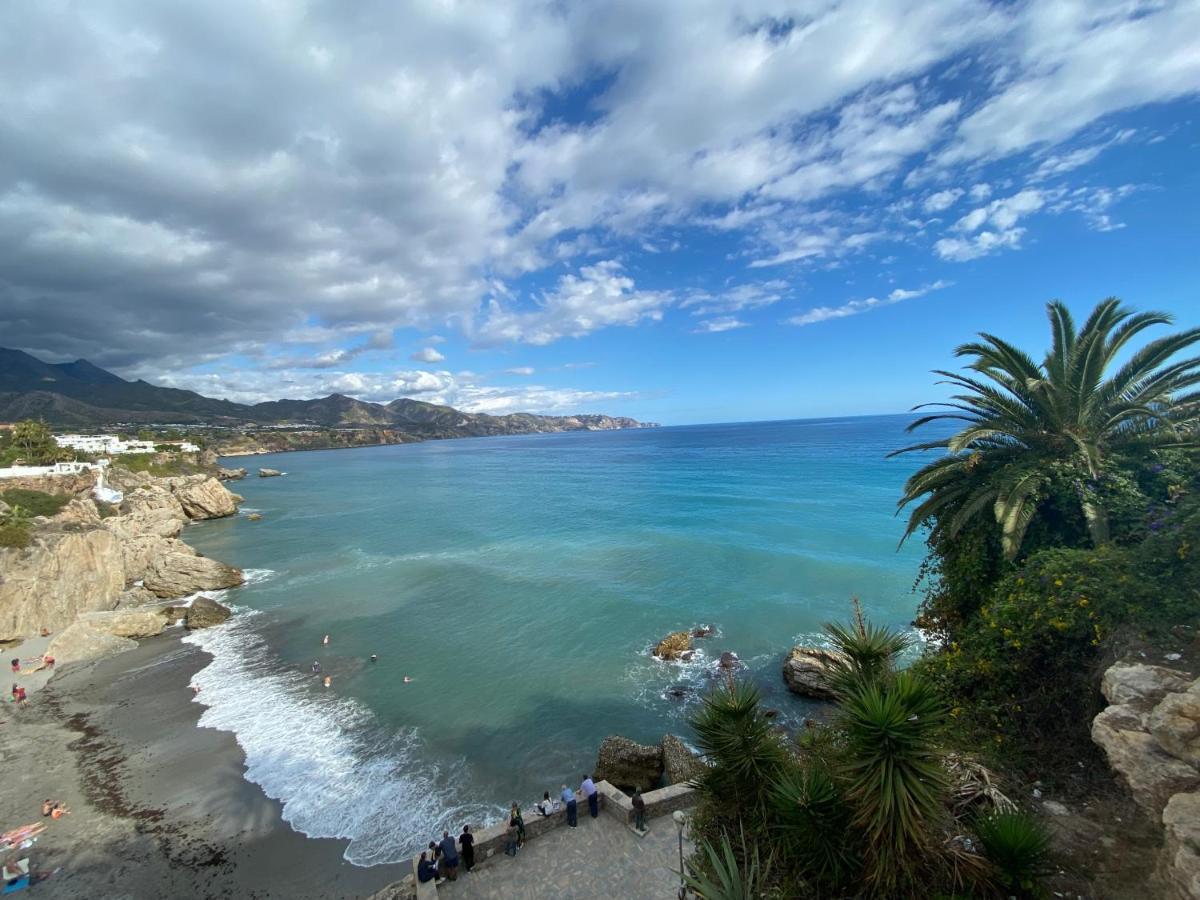 New Townhouse In The Heart Of Nerja With Jacuzzi Villa Exterior photo