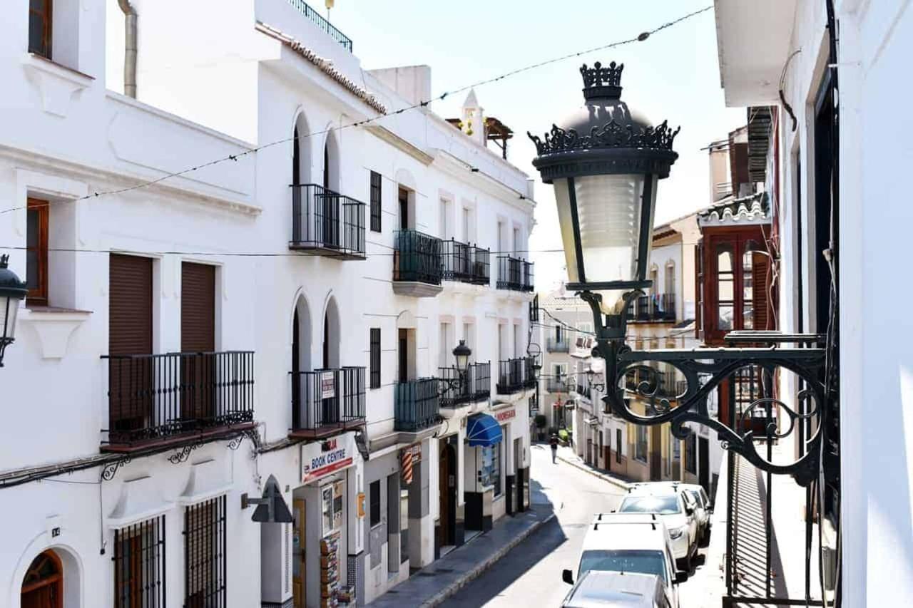 New Townhouse In The Heart Of Nerja With Jacuzzi Villa Exterior photo